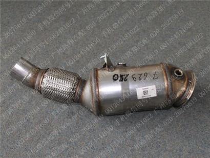 宝马120I三元催化器