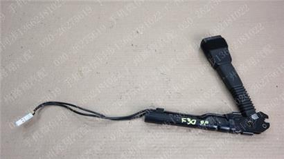 宝马220I安全带预警器