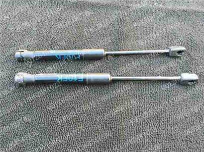 宝马523LI机盖撑杆