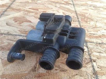 宝马750LI暖风水阀