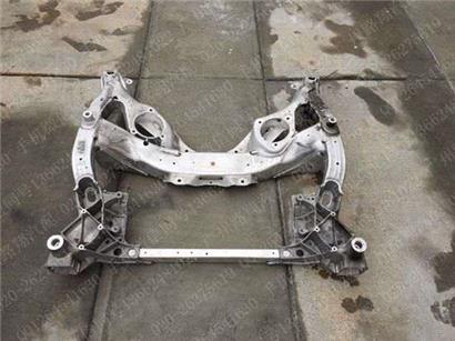 宝马GT550I元宝梁