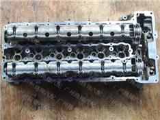 宝马GT535I汽缸盖