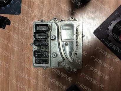 宝马640I发动机电脑板-DME-ECU