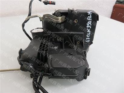 奔驰CLK350车门锁块-209