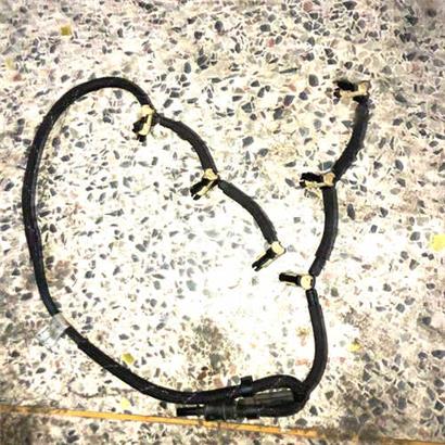 路虎揽胜喷油嘴回油管