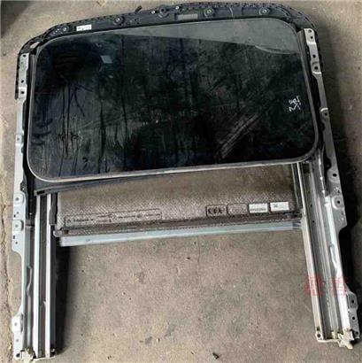 奔驰C200天窗-电机