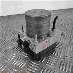 奔驰A200ABS泵