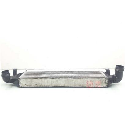 奔驰A200中冷器